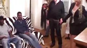 فيديو شفهي افلام سكس مخفي مع الجميلة كينا جيمس من فريق سكيت
