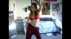 وجه سكس مساج ياباني مخفي فيديو سخيف مع Cherry Kiss المغري من Evil Angel